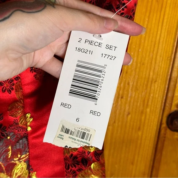 Vintage Robbie Bee Gold Floral Top - Picture 6 of 6